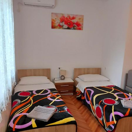 Elena Rooms Pasjak Exteriör bild