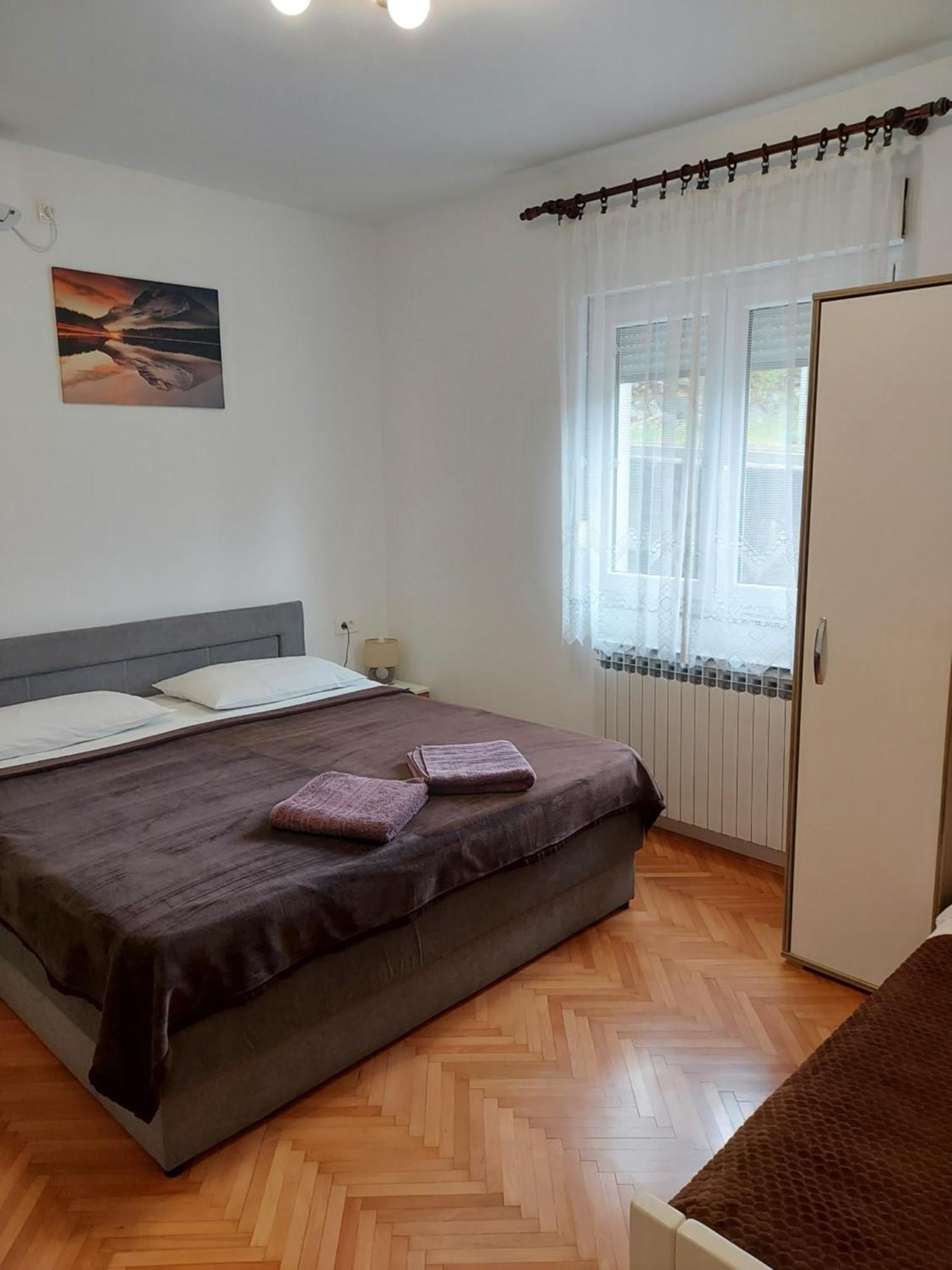 Elena Rooms Pasjak Exteriör bild