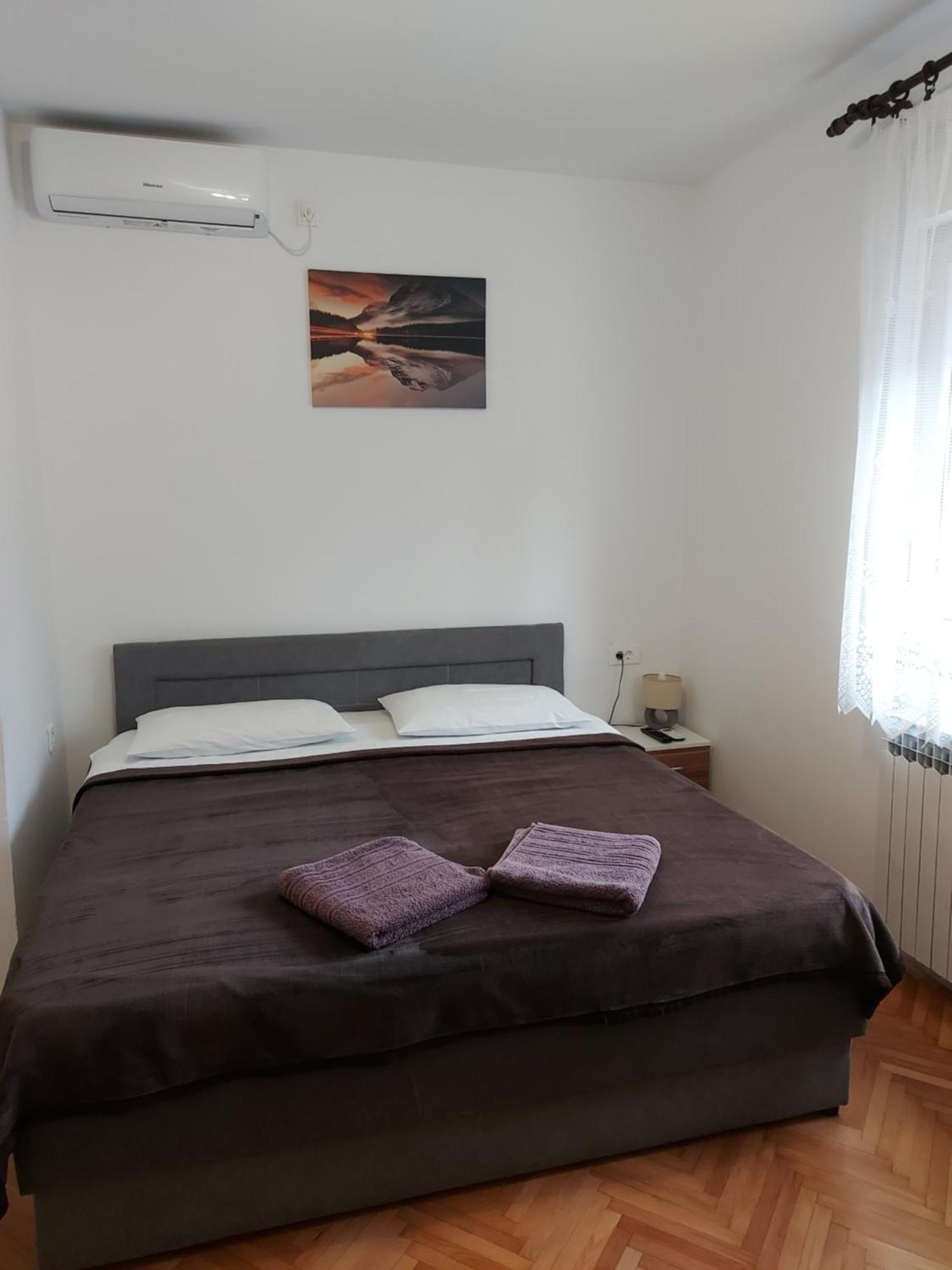 Elena Rooms Pasjak Exteriör bild