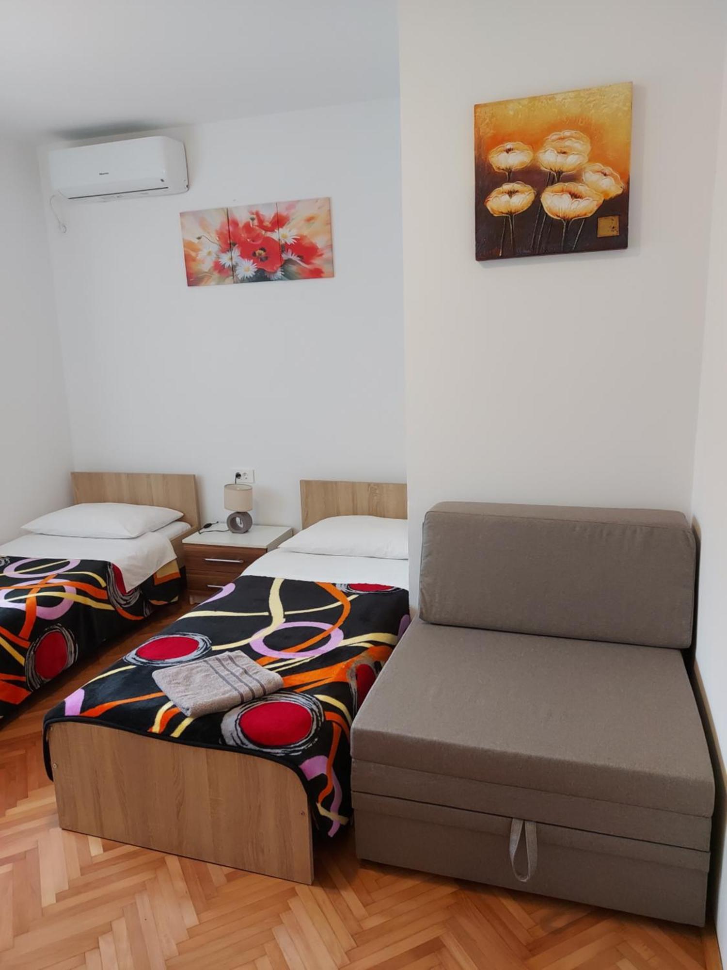 Elena Rooms Pasjak Exteriör bild
