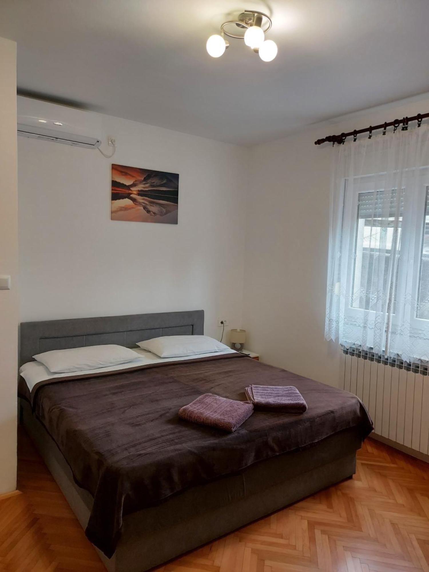 Elena Rooms Pasjak Exteriör bild