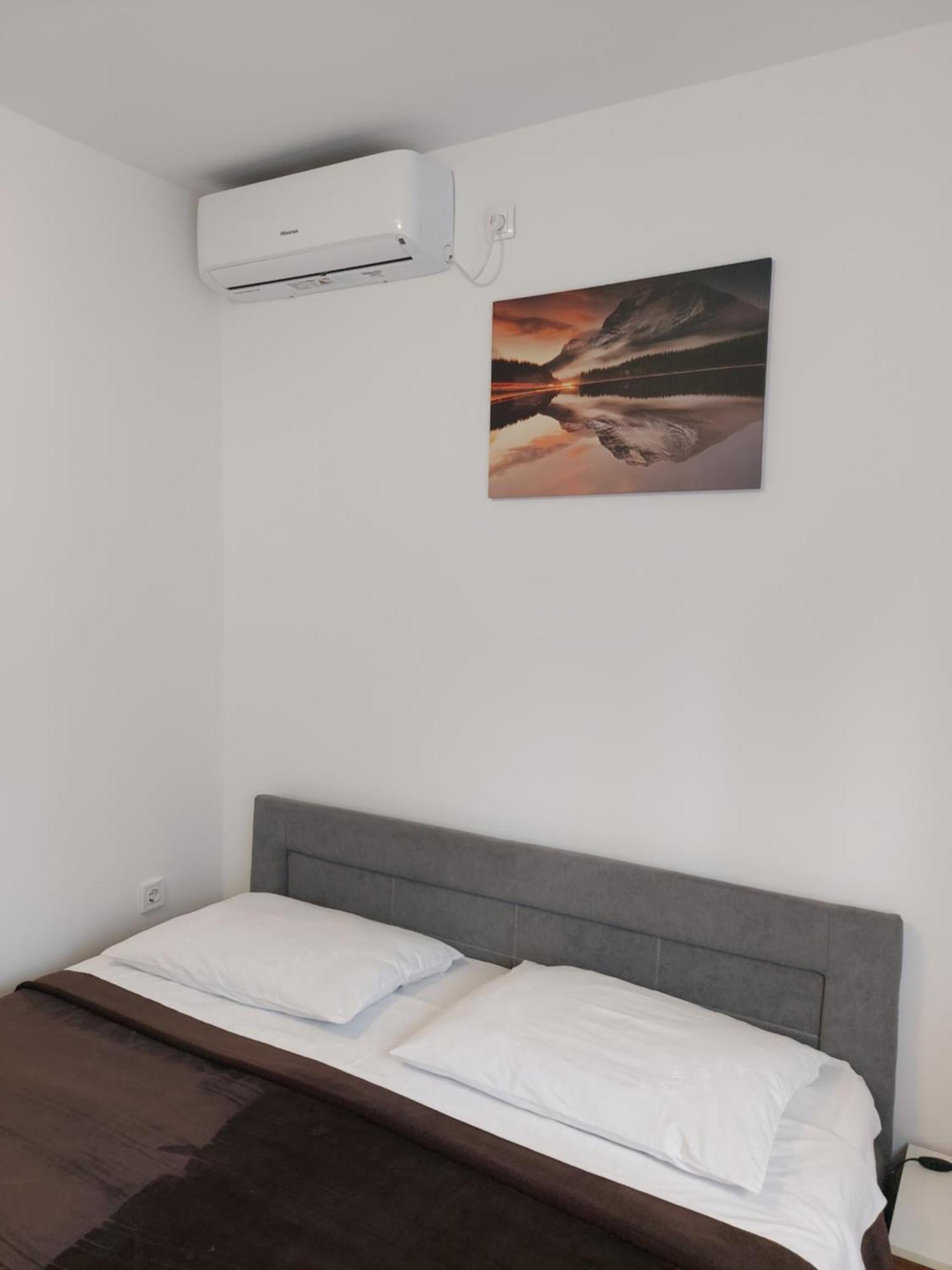 Elena Rooms Pasjak Exteriör bild
