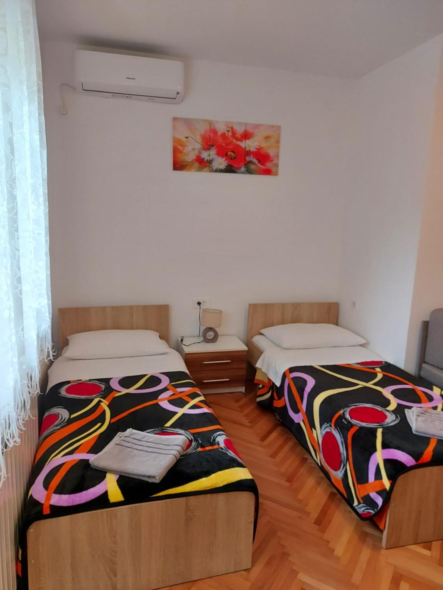 Elena Rooms Pasjak Exteriör bild